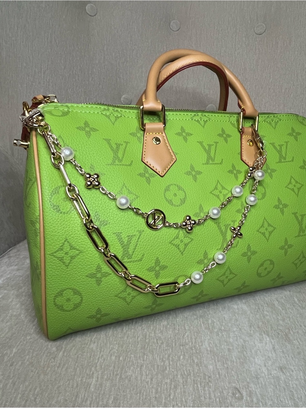Gold Tone Chain & Pearl Key/Card Holder Strap
